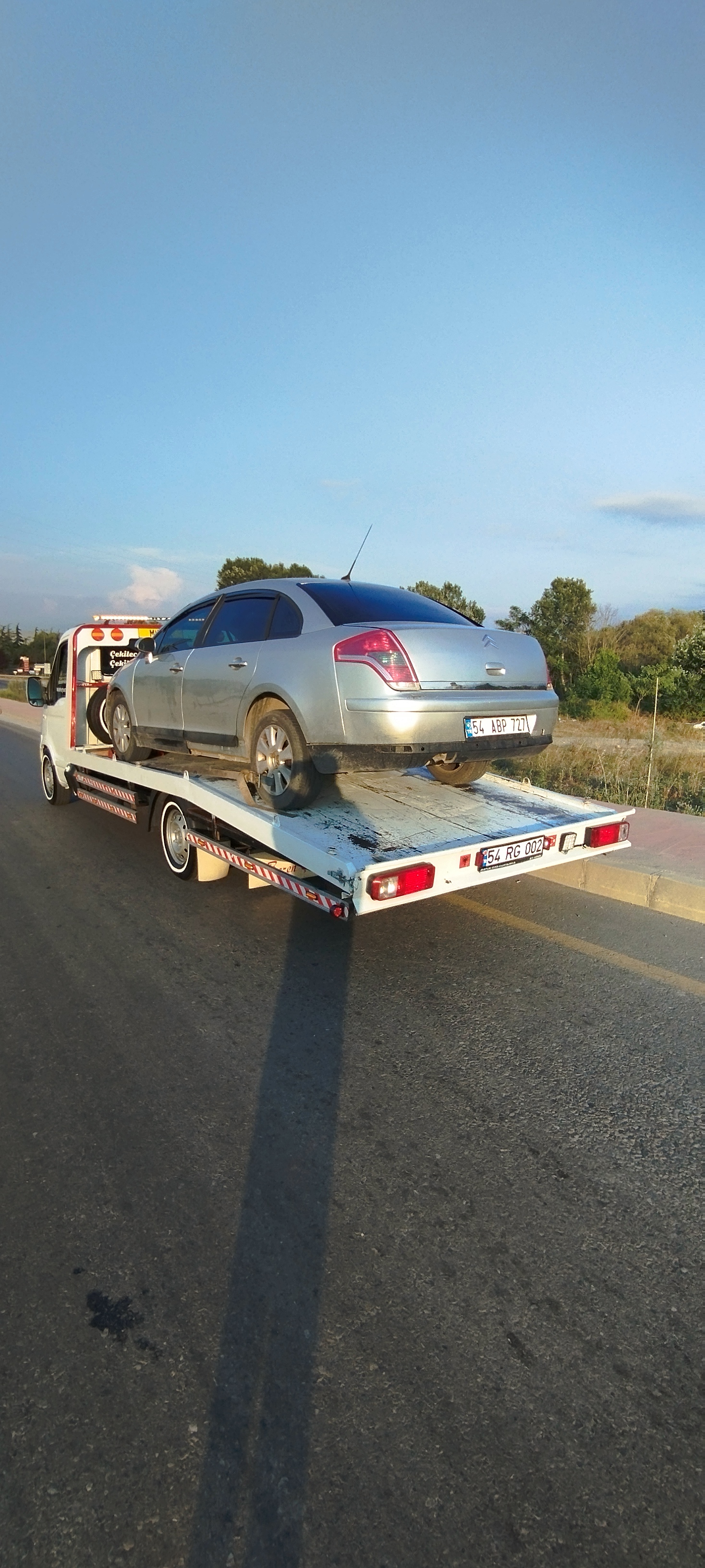 Sakarya kurtarma, sakarya oto çekici oto kurtarma sapanca oto çekici 